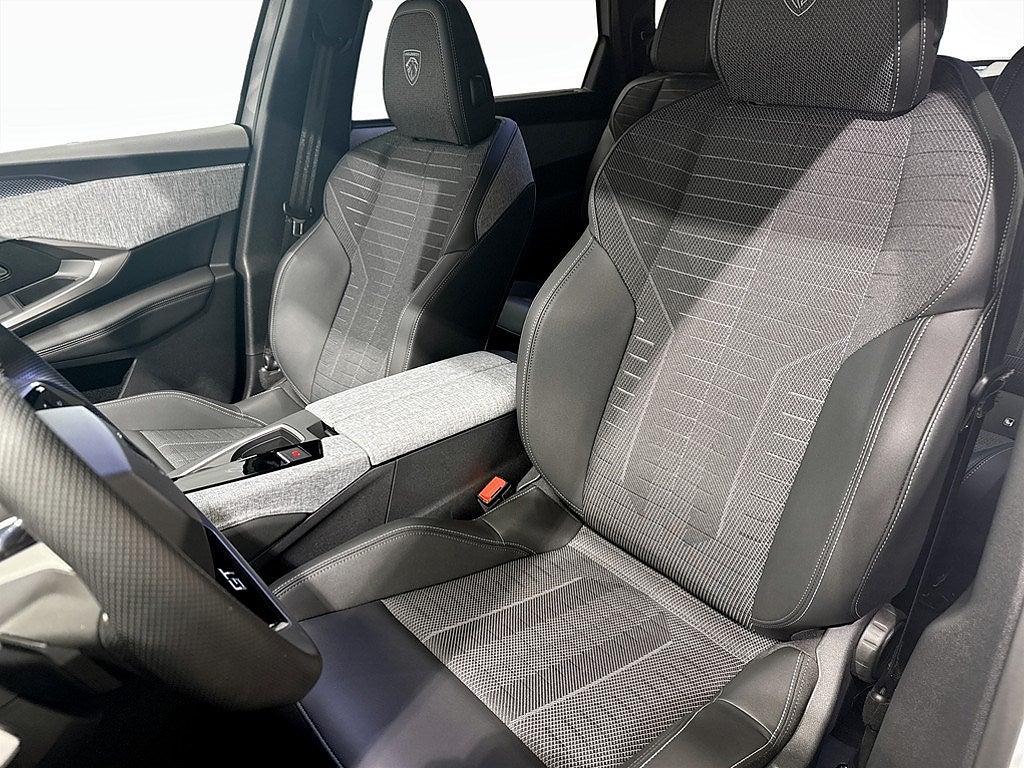 Bild på Peugeot 5008 GT Hybrid 145hk Aut - NYA VINTERHJUL INGÅR!