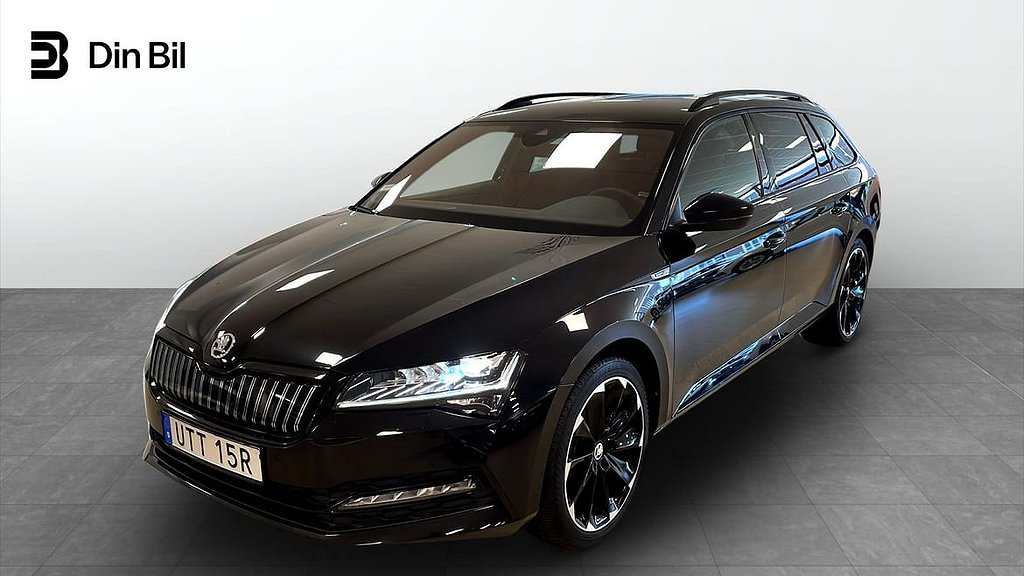 Skoda Superb iV Kombi Sportline 218Hk Drag|Värmare|19''