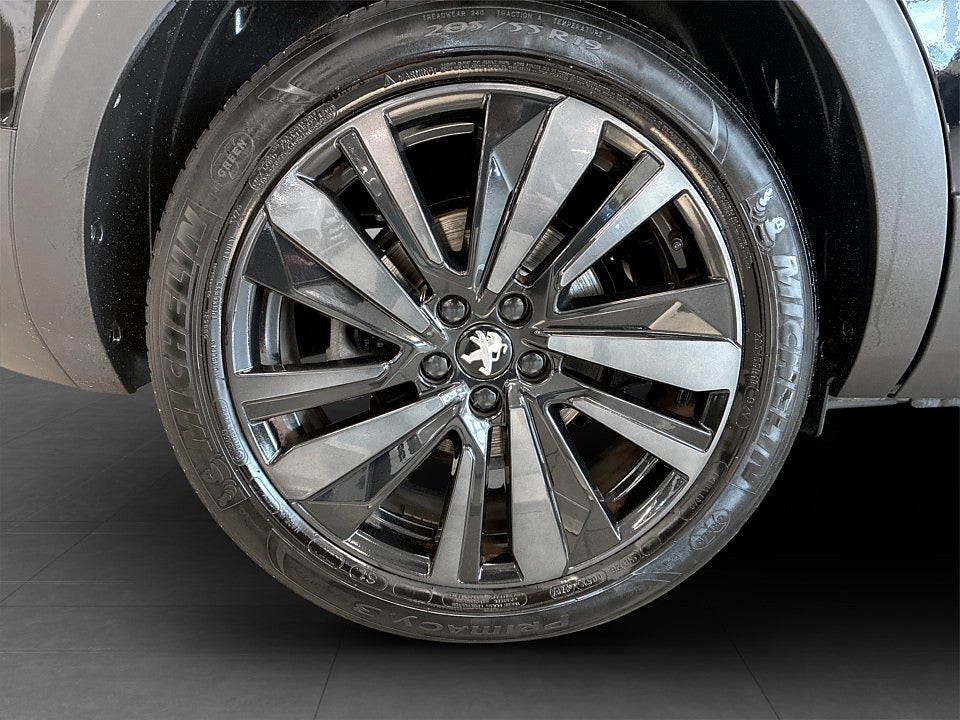 Bild på Peugeot 5008 GT Black Pack 1.2 PT 130hk Aut 7-SITS B-KAMERA ELSTOL
