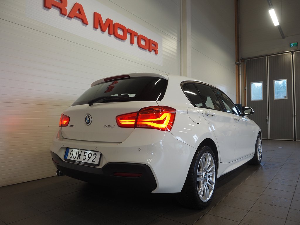 BMW 118 d xDrive 150hk M Sport PDC Farthållare 2017