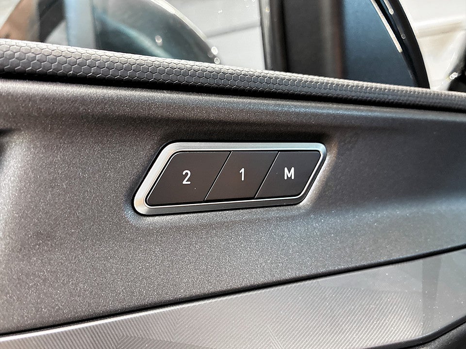 Bild på Lynk & Co 01 PHEV 261hk Aut PANO 360° KAMERA ELSTOL MED MINNE