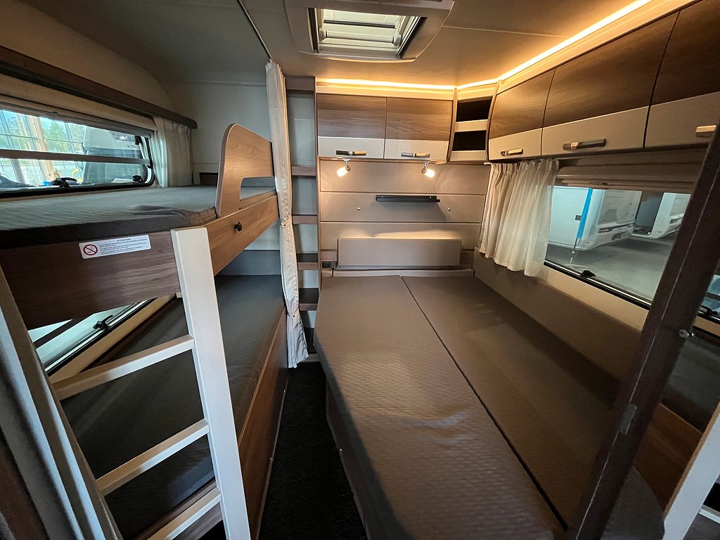 Knaus Scandinavian 590 UK /AC/Förtält/Mover/Barnkammare/Markis - Knaus