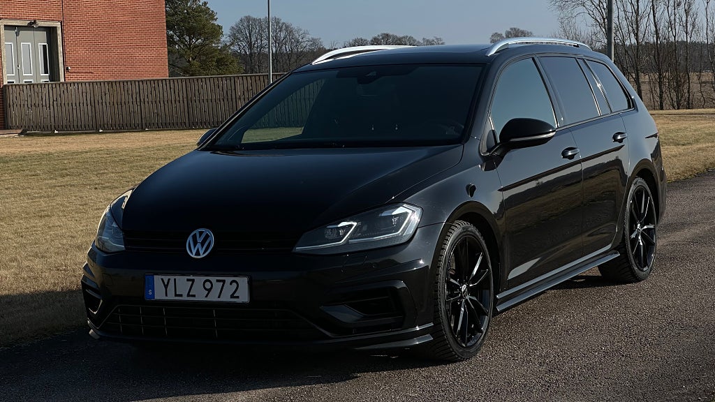 Volkswagen Golf Variant R 2.0 TSI BMT 4Motion R Digital cockpit Pano