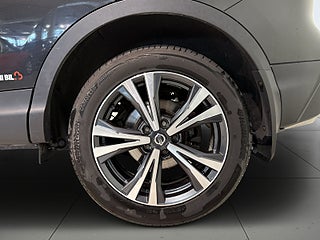 Nissan Qashqai 1.3 DIG-T DCT 360°kamera GPS Mvärm Drag S/V-hjul – bild 14