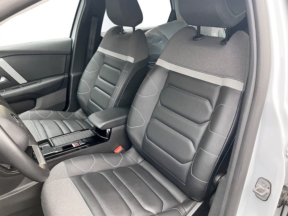 Bild på Citroën C4 Shine 1.2 PT 130hk Aut - 360-KAMERA, CARPLAY