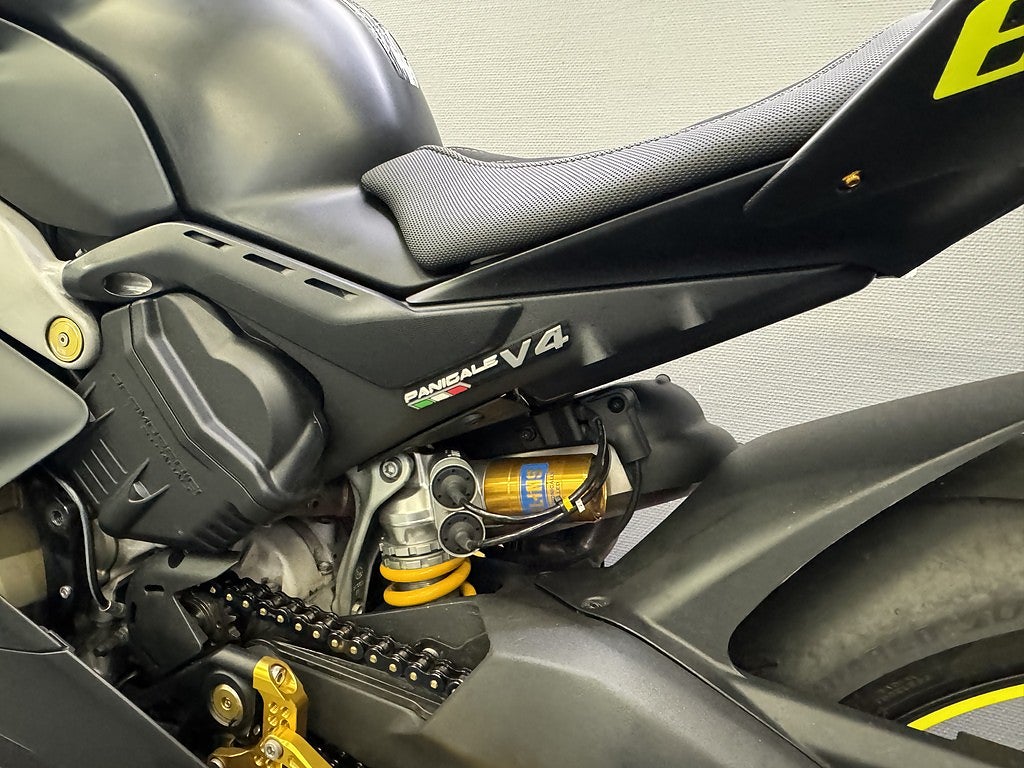 Ducati Panigale V4S DQS | Ventiljusterad | Kamera | Öhlins | Nytt däck