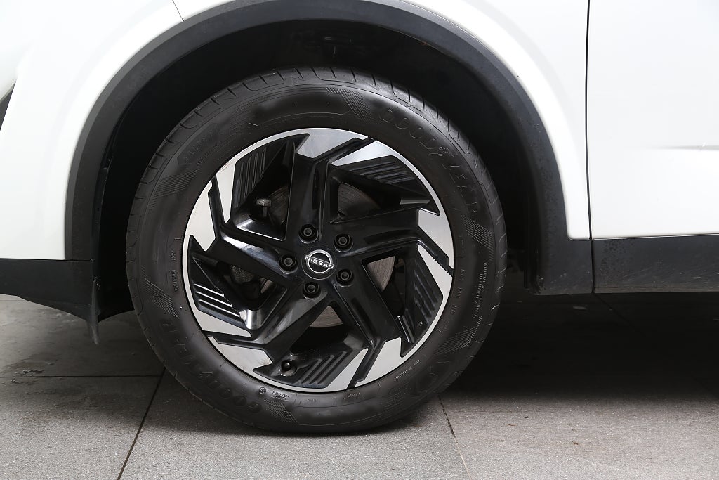 Nissan Qashqai 1,3 DIG-T XTRONIC-CVT 158hk N-Connecta Navi 360°-kamera