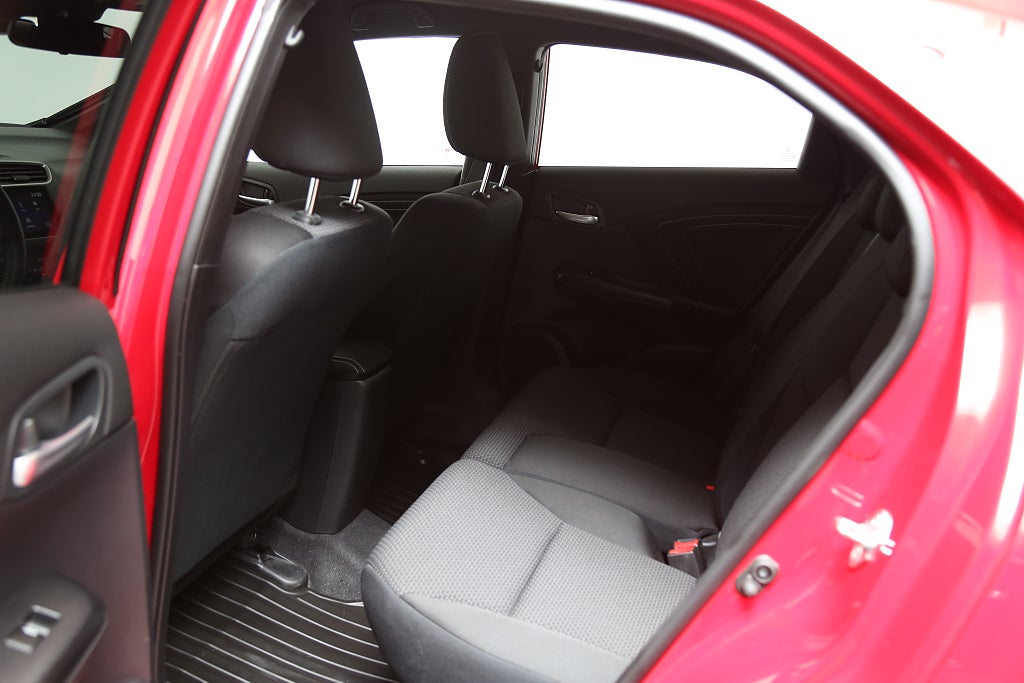 Honda Civic 1,6 i-DTEC 120hk Sport A-DA 5dr Kamera Motorv Drag