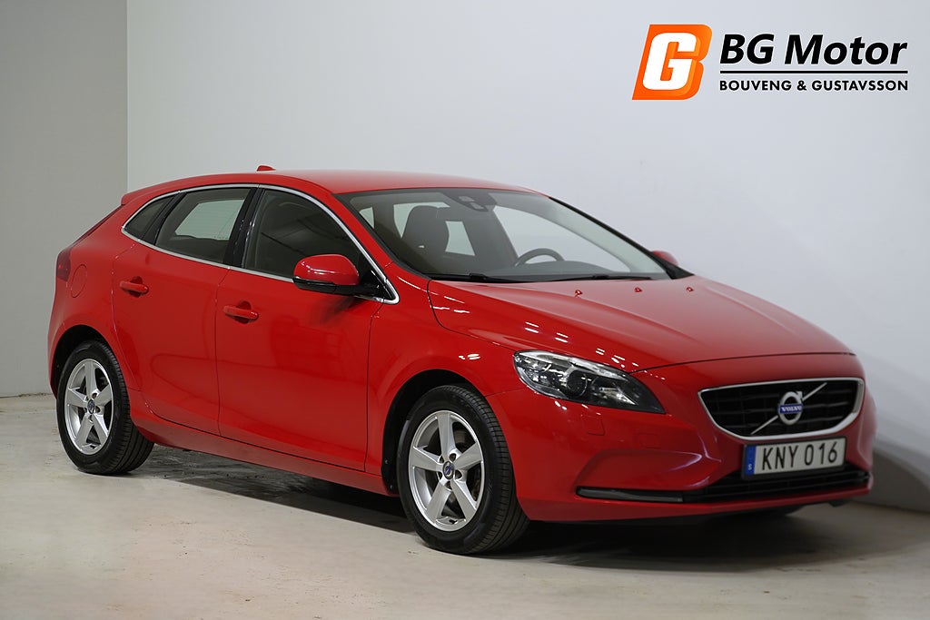 Volvo V40 T2 120HK Momentum Drag/Värmare/PDC