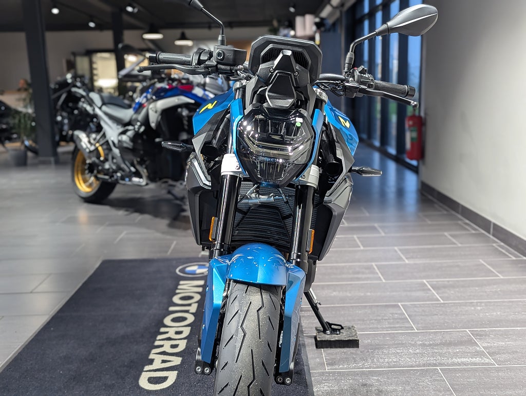BMW F900R.Quickshifter och Värmehandtag på köpet!.Dynamic.Omg lev!