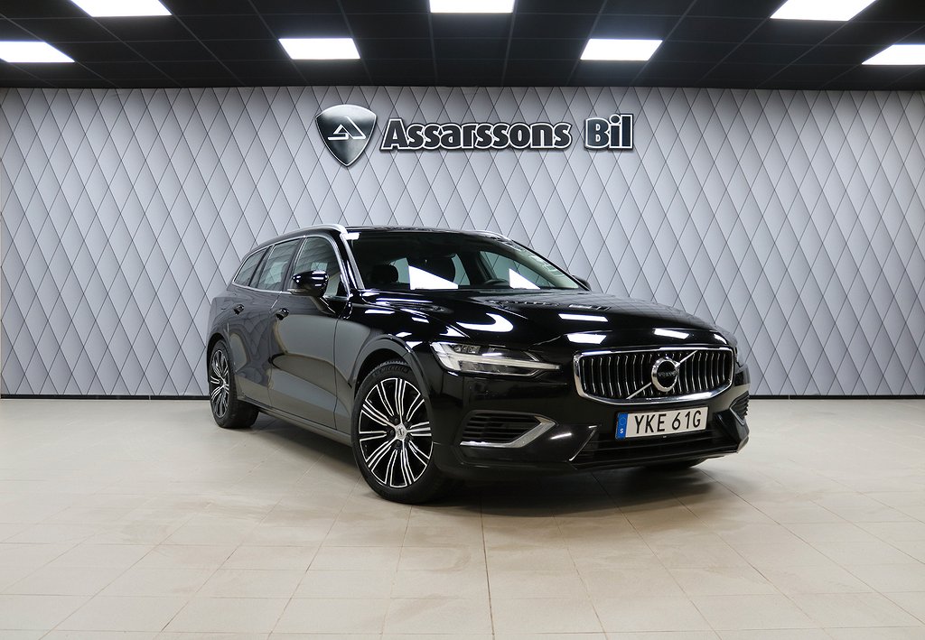 Volvo V60 Recharge T6 AWD Navi Harman Kardon Drag VOC  