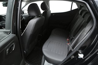 Halvkombi Hyundai i10 21 av 22