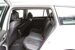 Kombi Volkswagen Passat 17 av 19