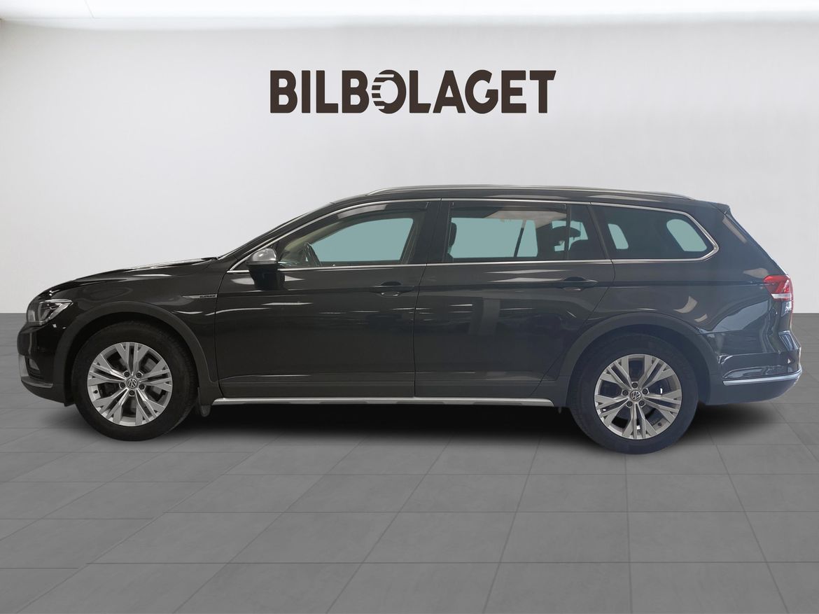 Volkswagen Passat 2019, bild 2/42