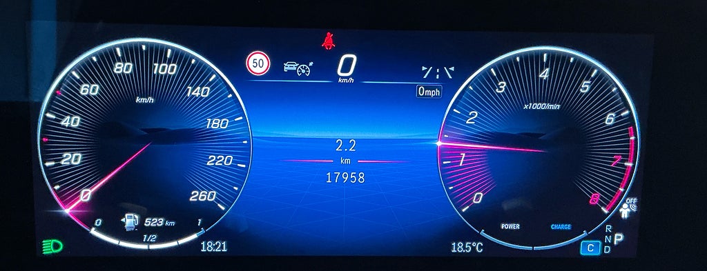 Mercedes-Benz GLB 200 AMG Line Premium 7 sits Värmare Glastak Drag - bild 12