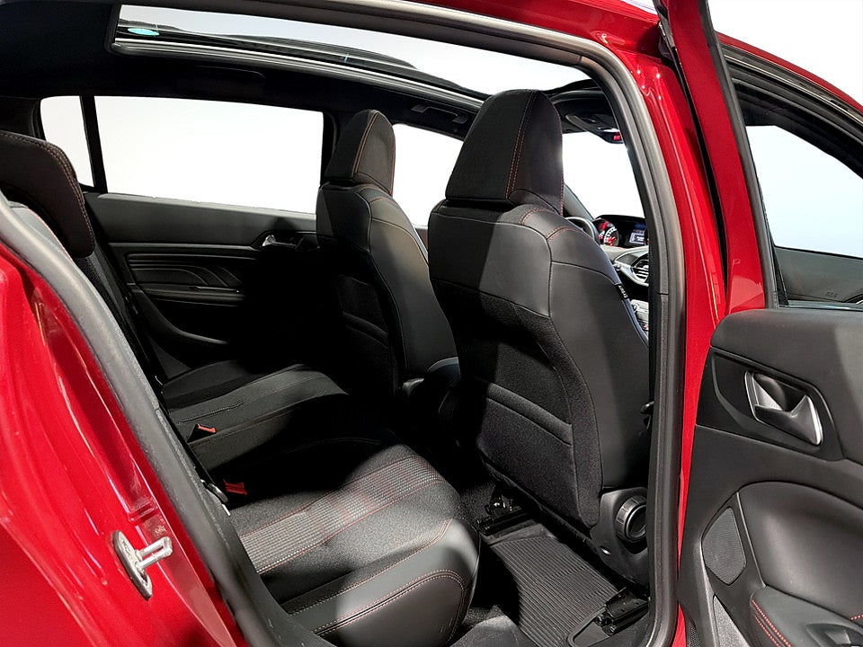 Bild på Peugeot 308 5D GT-Line 1.2 PT 130hk Aut PANO P-SENSORER
