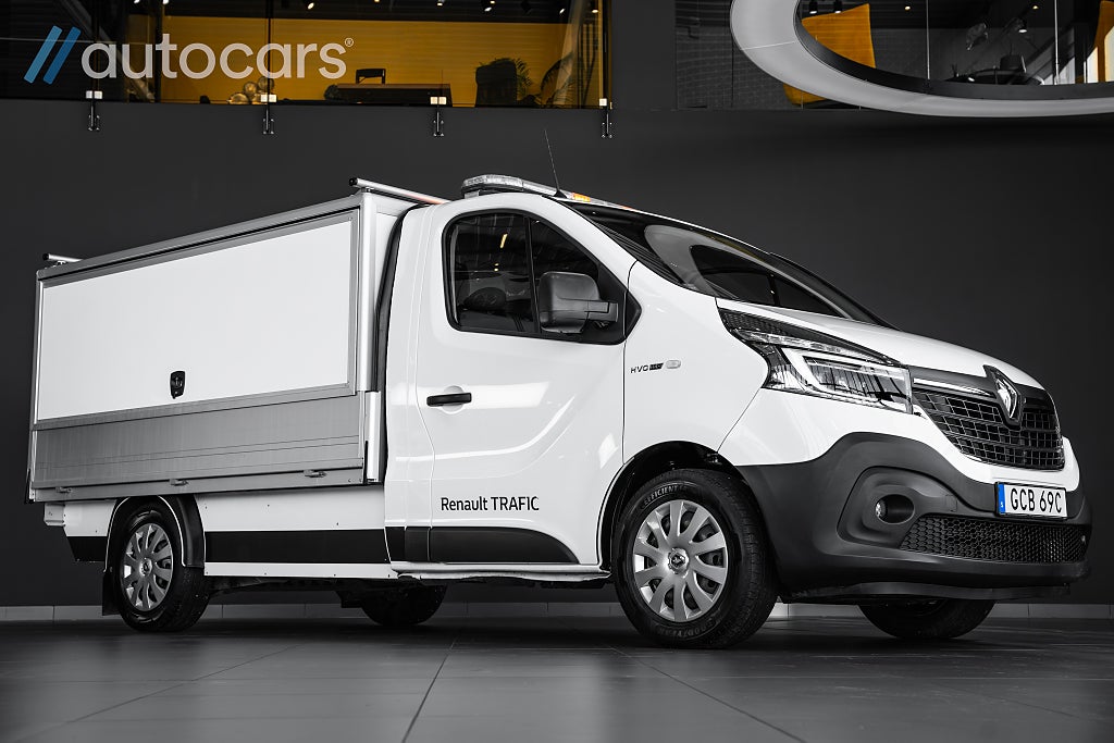 Renault trafic Chassi Cab 2.0 dCi 145hk|Leasbar|Dieselvärmare|Drag|Led