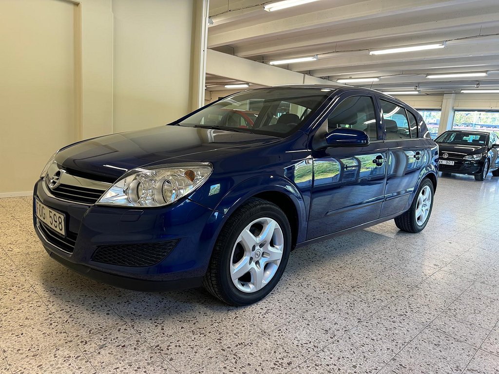 Opel Astra 1.6 Twinport 105hk / Nyservad / Ny kamrem / Värmare