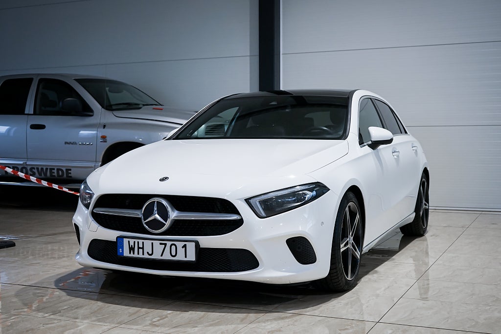 Mercedes-Benz A 200 7G-DCT AUT Pano Belysning Distronic SE SPEC 