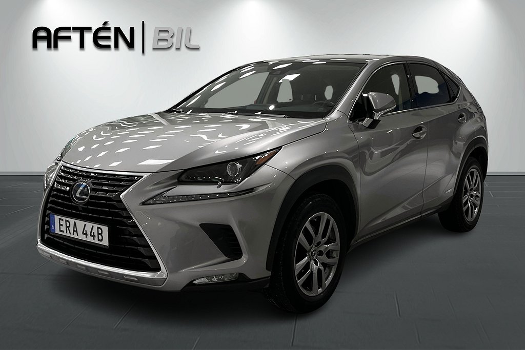 Lexus NX 300h AWD 2.5 AWD E-CVT Executive, Kamera, Navi 