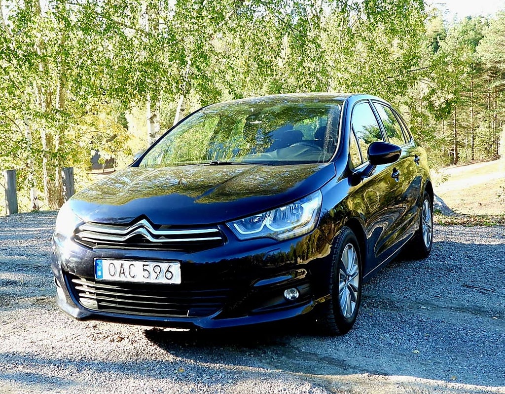 Citroen C4 1.2 e-THP EAT |FULLSERVAD|NYBESIKTAD