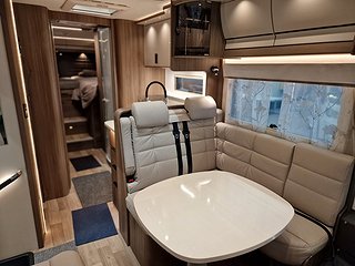 Husbil-integrerad Kabe IMPERIAL Ri 810 LGB 18 av 36
