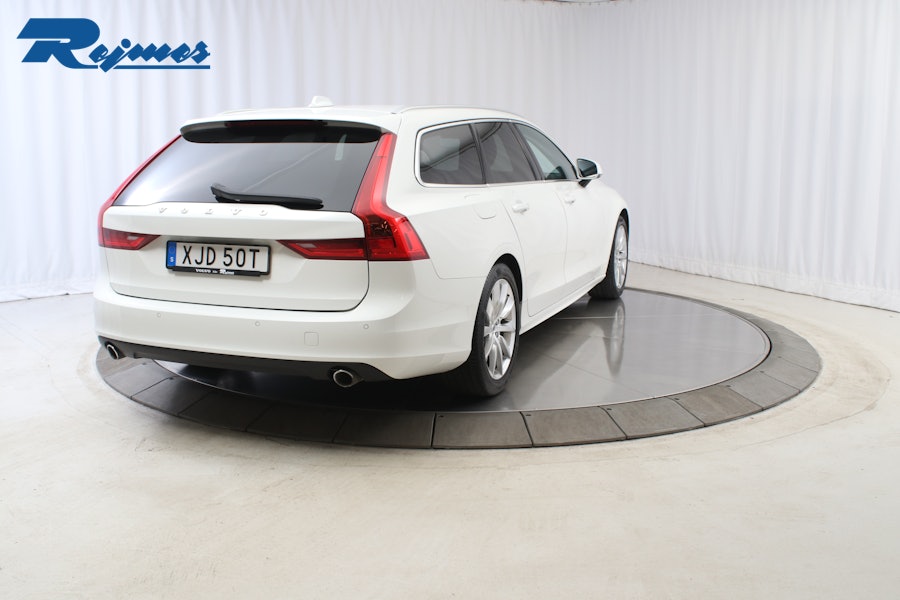 Volvo V90 D4 AWD Momentum Advanced SE II 2020, bild 4/50