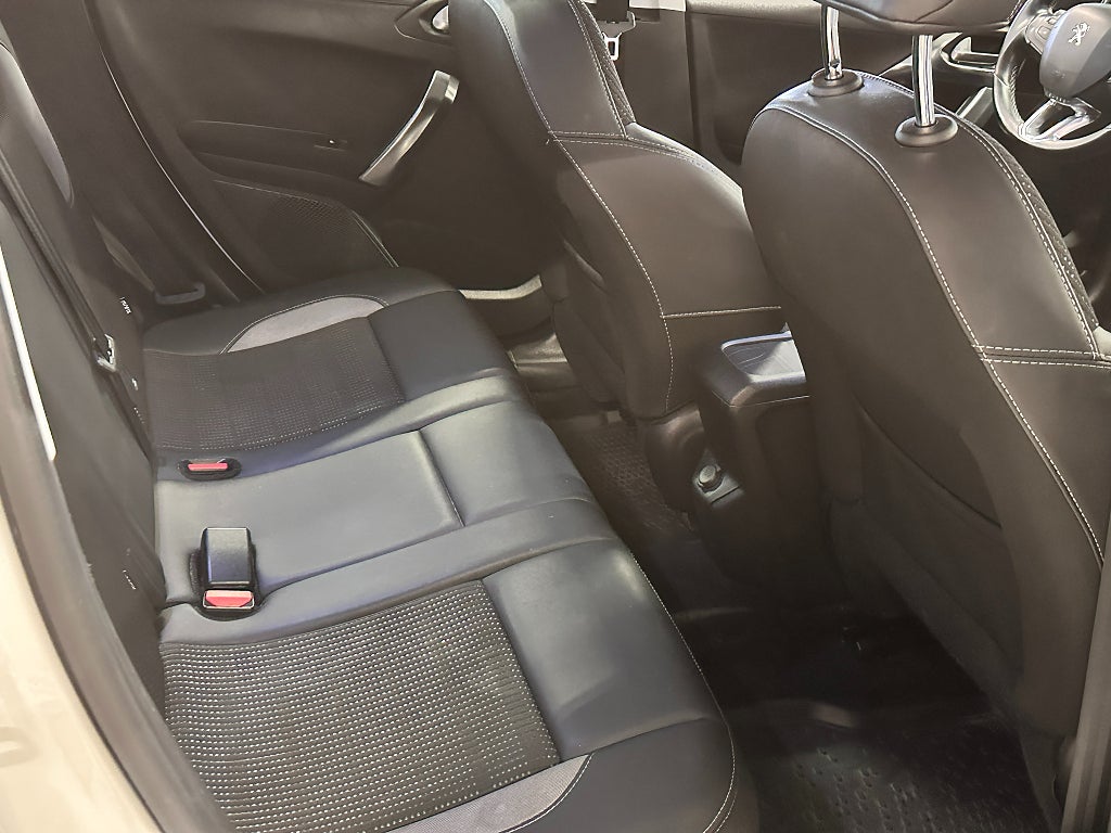 Peugeot 2008 Allure 1.2 PureTech 82hk Euro 6 thumbnail