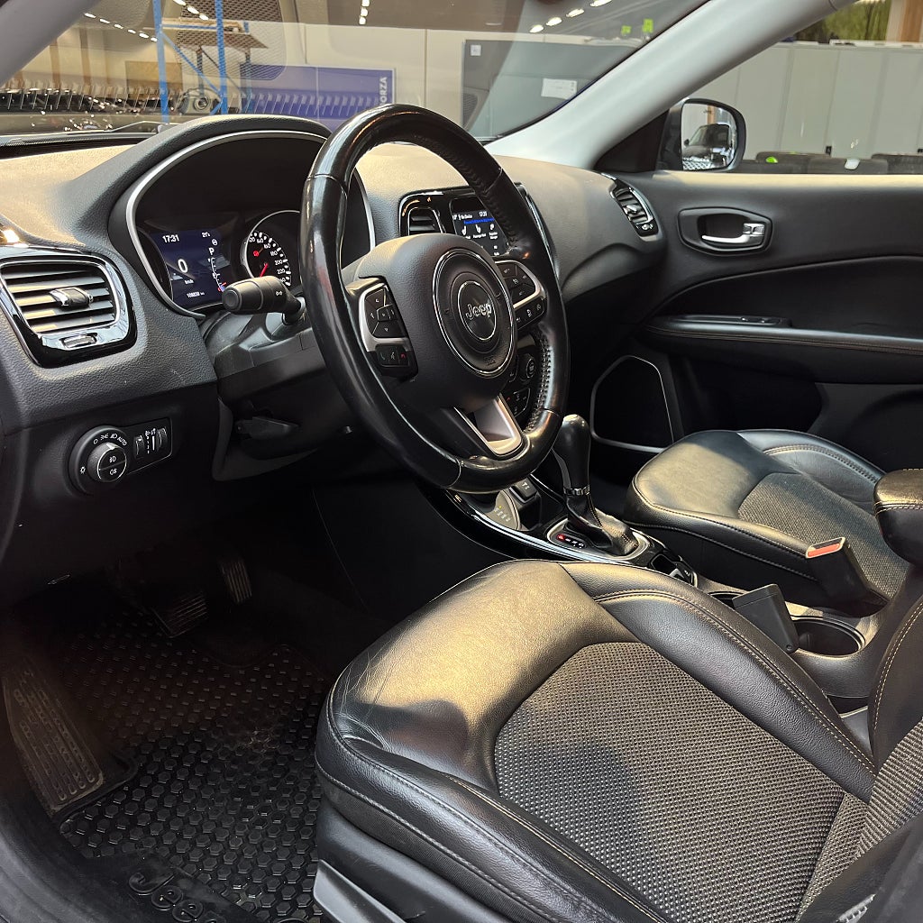Jeep Compass 1.4 4WD Navi Backkamera Rattvärme Drag