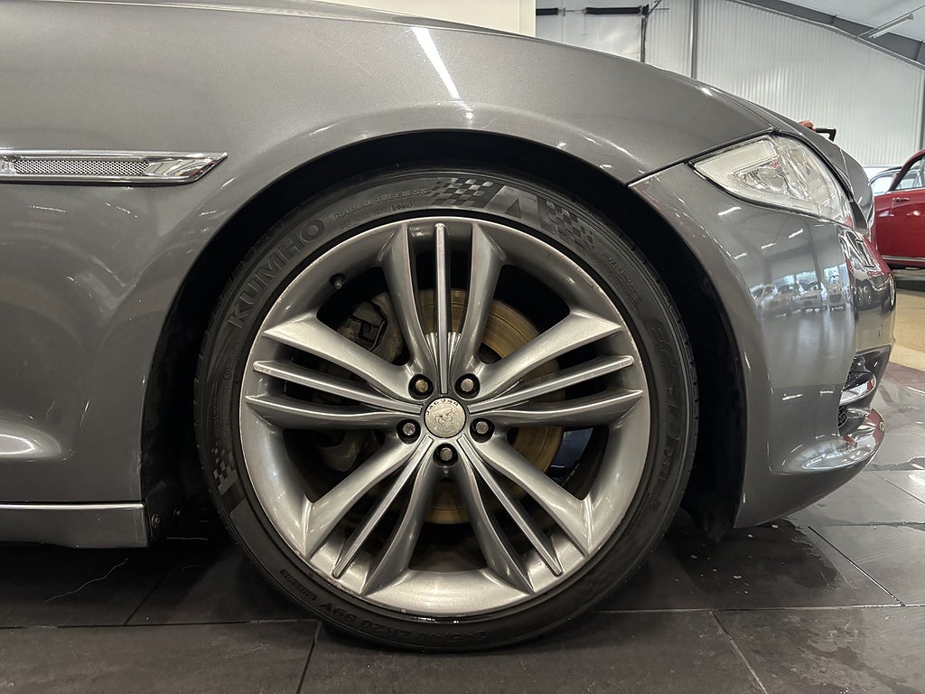 Jaguar XJ 2015 - miniatyr 15
