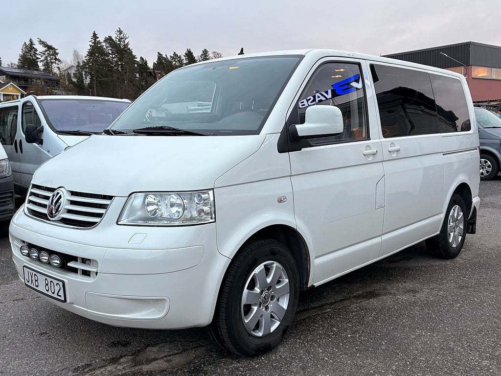Volkswagen Multivan 2.5 TDI 174hk 7-sits Aut / Fullservad