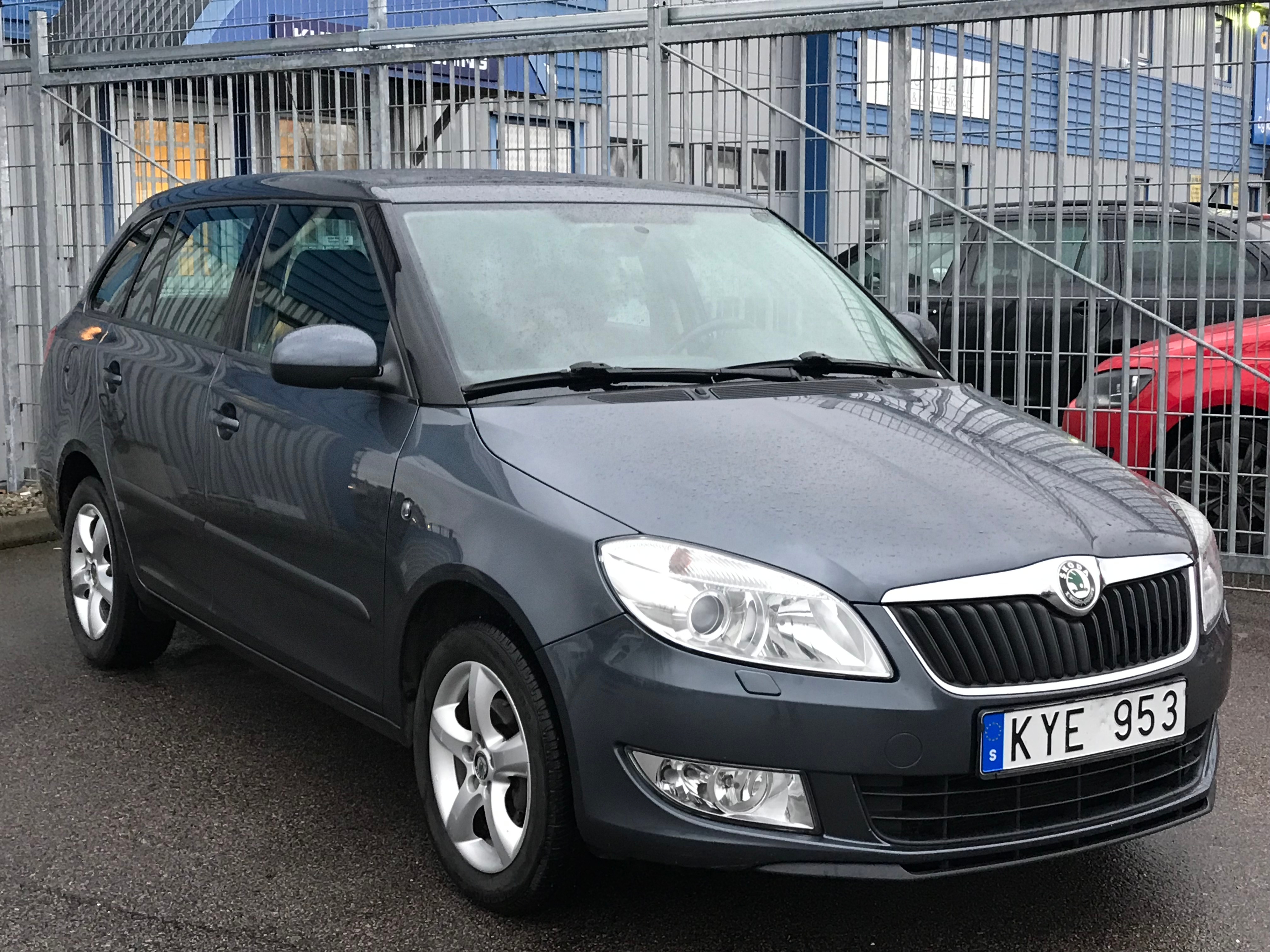 Skoda Fabia 1.2 TSI 86HK 11500Mi 2011, bild 2/38