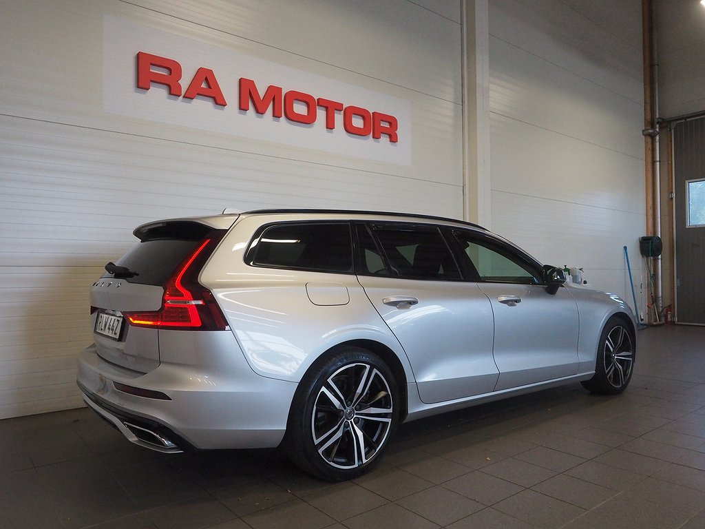 Volvo V60 Recharge T6 AWD 340hk R-Design |Navi|Kamera|Voc| 2022