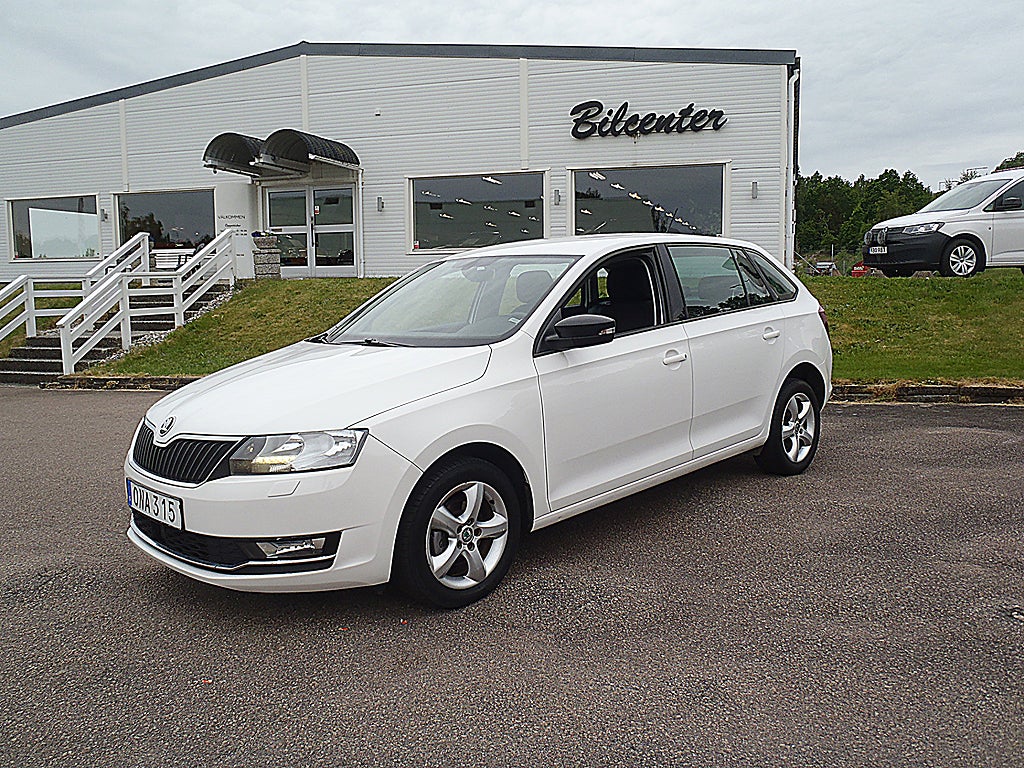Skoda Rapid Spaceback 1.4 TDI 90hk, Carplay, Dragkrok, Farthållare