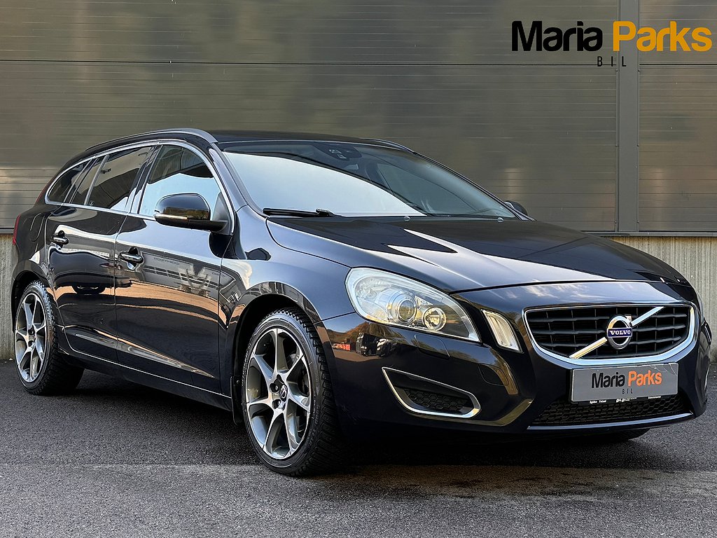 Volvo V60 D3 Geartronic Momentum Nybes Drag Kamrem bytt PDC