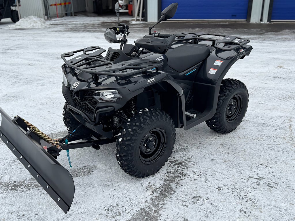 CFMOTO C FORCE 450 EFI STORSÄLJAREN PLOG/LADDAR-KAMPANJ 