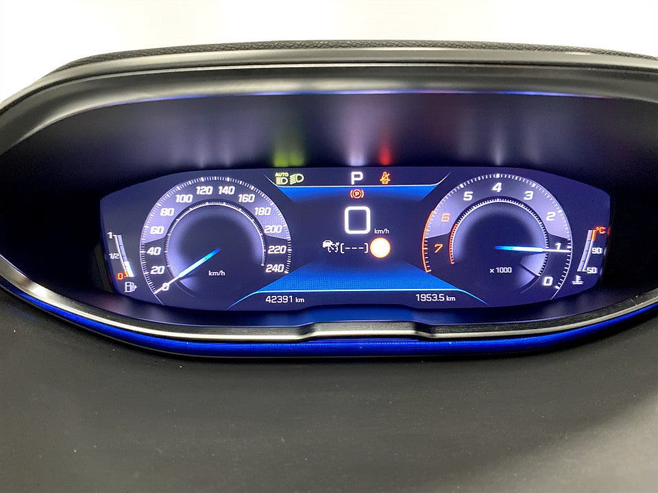 Bild på Peugeot 5008 GT 1.2 PT 130hk Aut 7-SITS B-KAMERA CARPLAY