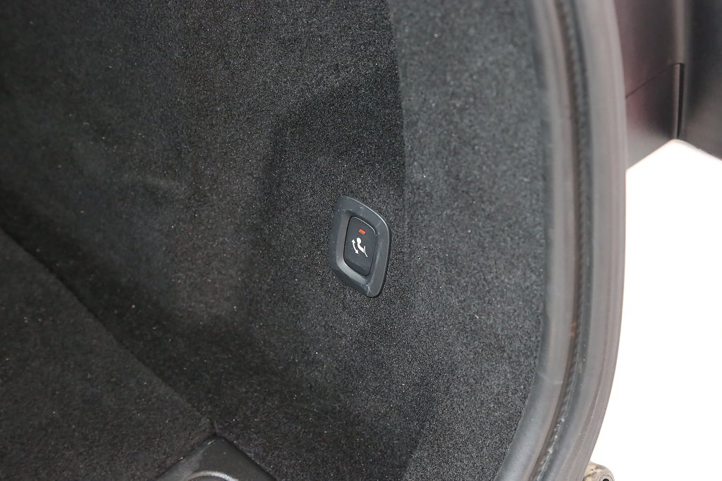 Volvo XC60 Recharge T6 340hk Inscription Exp AWD Pano Läder Drag