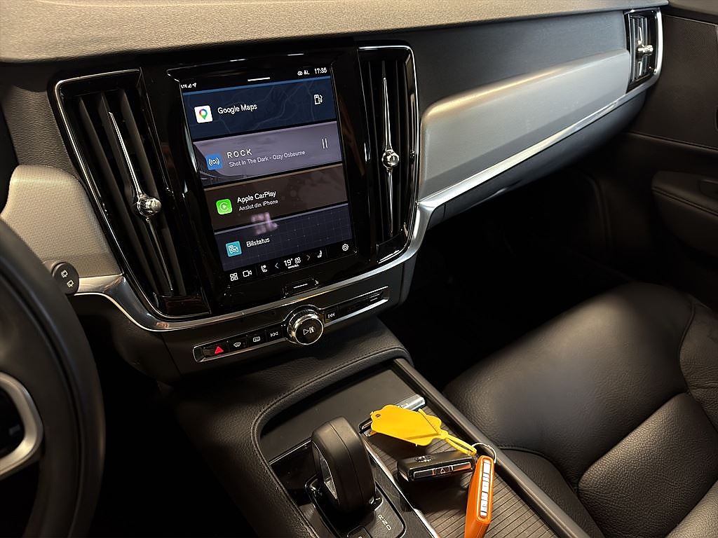 Volvo V90 B4, Momentum, Läder, MOMS, 1 brukare