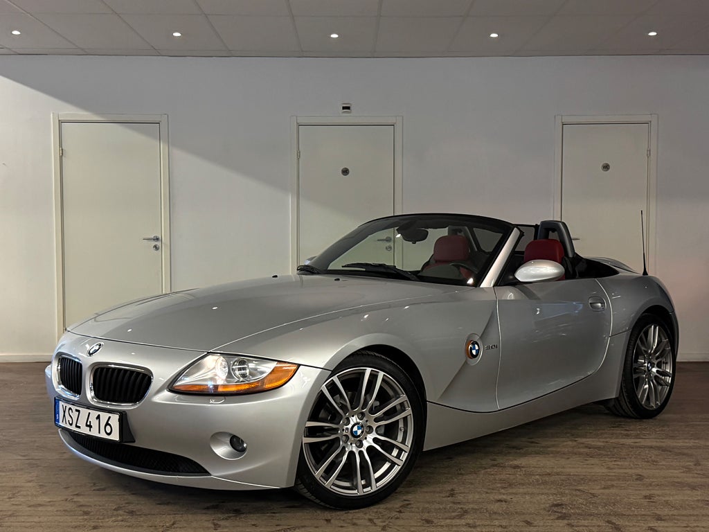 BMW Z4 3.0i Euro 3 /RÖDA STOLAR/ Automat/ 231 HK