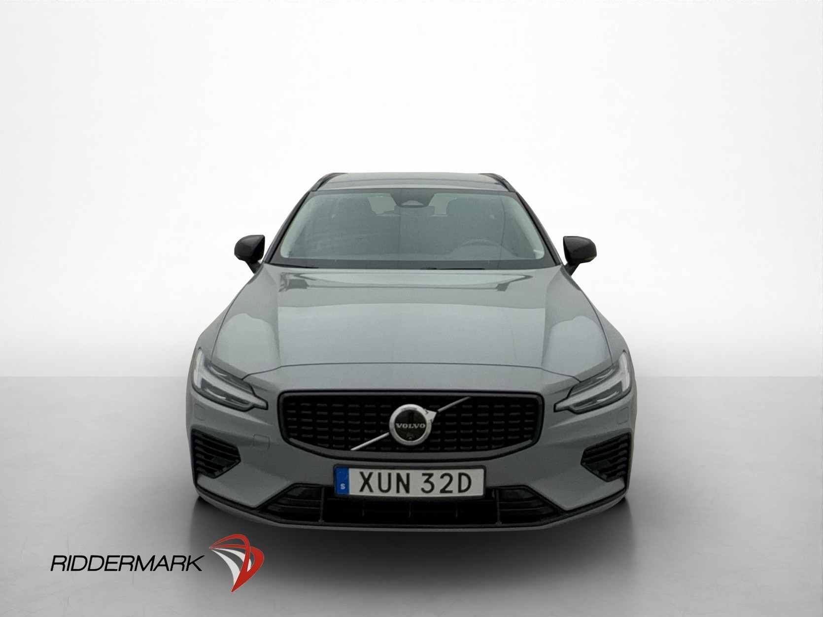 Volvo V60 2025, photo 2/10