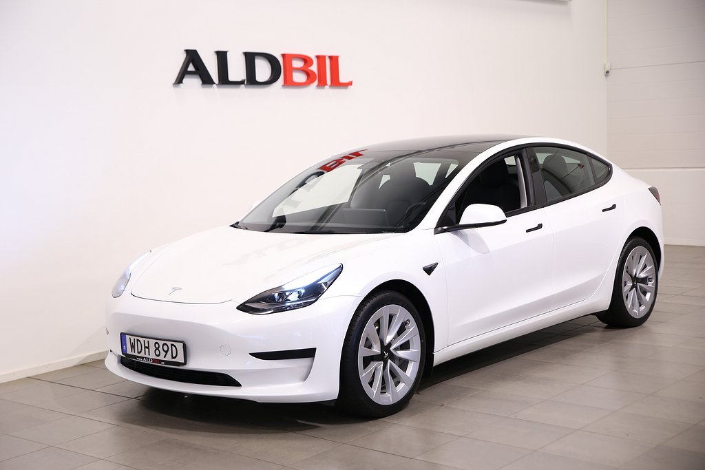 Tesla Model 3 Standard Range 283hk RWD / Backkamera / Pano / Läder