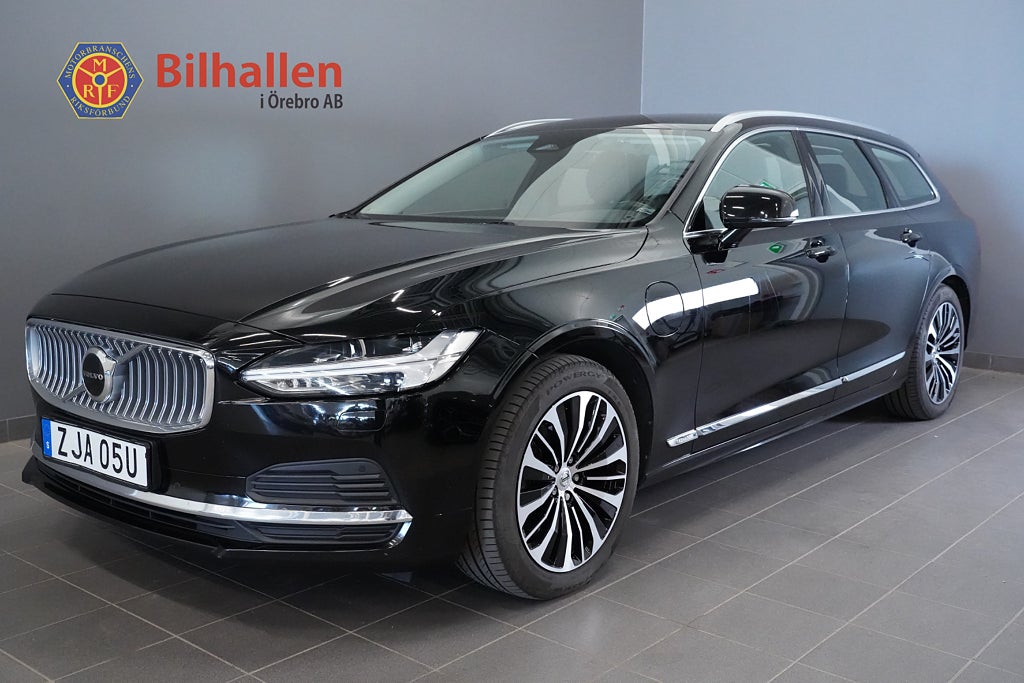 Volvo V90 Recharge T6 AWD Core Bright Drag Kamera Komfort Läder