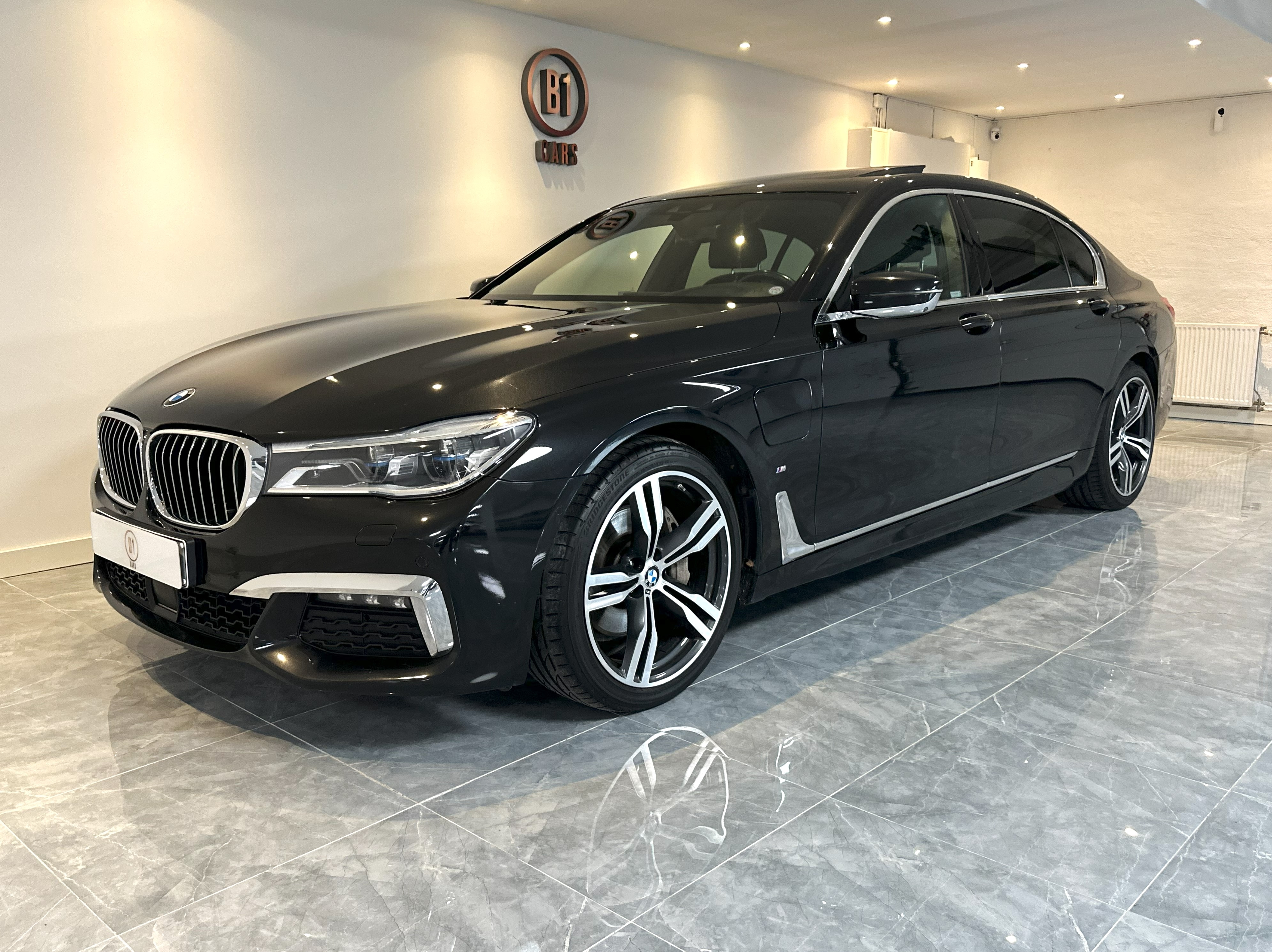 BMW 740 Le XDRIVE 326HK M-SPORT PANO 2018, bild 2/53