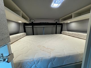 Husbil-halvintegrerad Robeta Ares 165HK 14 av 31