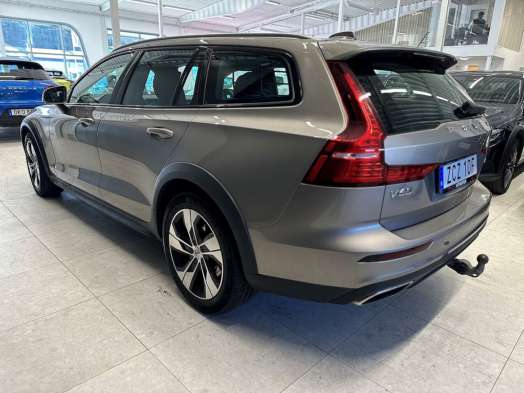 Volvo V60 Cross Country D4 AWD Advance SE /B-Kamera/NAV/DRAG/SKINN