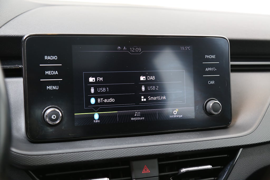 Skoda Kamiq 1,0 TSI Ambition 115hk Kamera Panorama Drag 2021