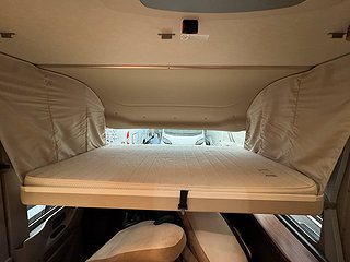Husbil-integrerad Hymer B674 Highlight 150HK 14 av 18