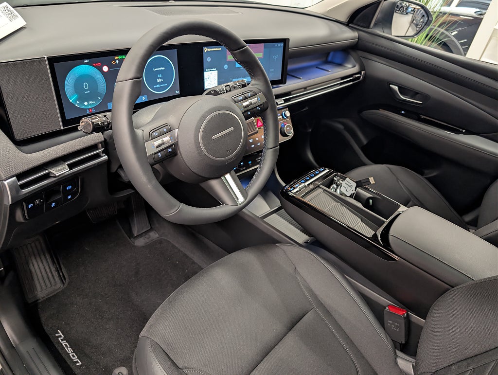 Hyundai Tucson Plug-in Essential thumbnail