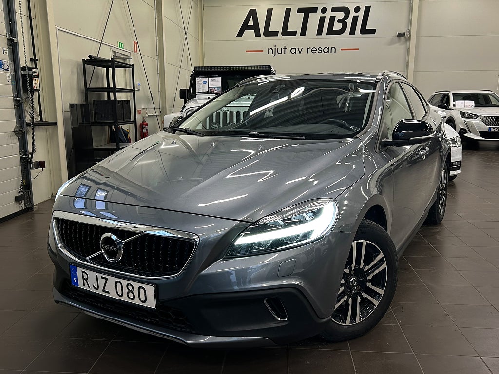 Volvo V40 Cross Country D2 GearT Momentum AUT Värmare/VOC